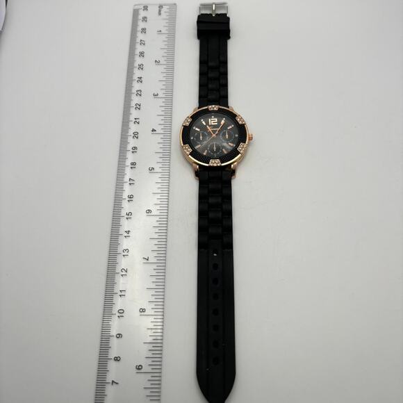Gold & Black Men’s Watch - Picture 3 of 3
